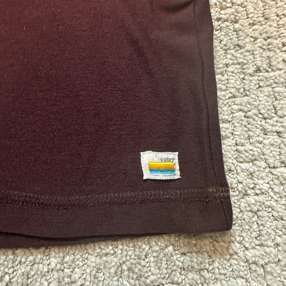 Vuori Strato Tech Oxblood Maroon Short Sleeve Tee Size Medium - Picture 7 of 8